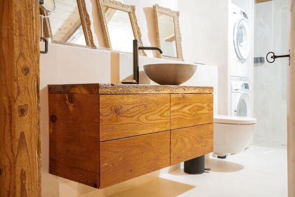 Badezimmer Möbel aus Holz