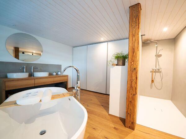 Kleiderschrank im Bad