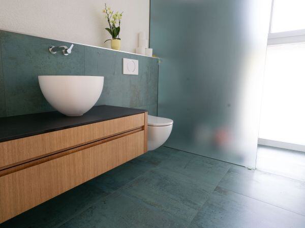 Badezimmermöbel aus Holz