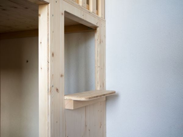 Kitaturm mit Fenster