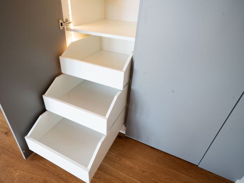 Umbau Schrank mit Schubalden Schreinerei Nobs_800x600